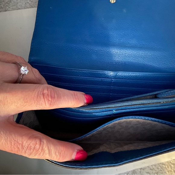 Michael Kors, Fulton Carryall Leather Flap Wallet with dust bag - Picture 3 of 6